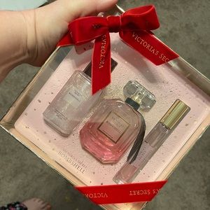 Brand new Victoria secret bombshell gift set